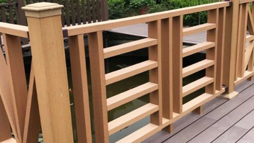 Types of wooden fences